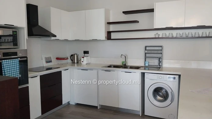 Appartement en bord de mer de 3 chambres avec jardin privé et accès direct à la plage
