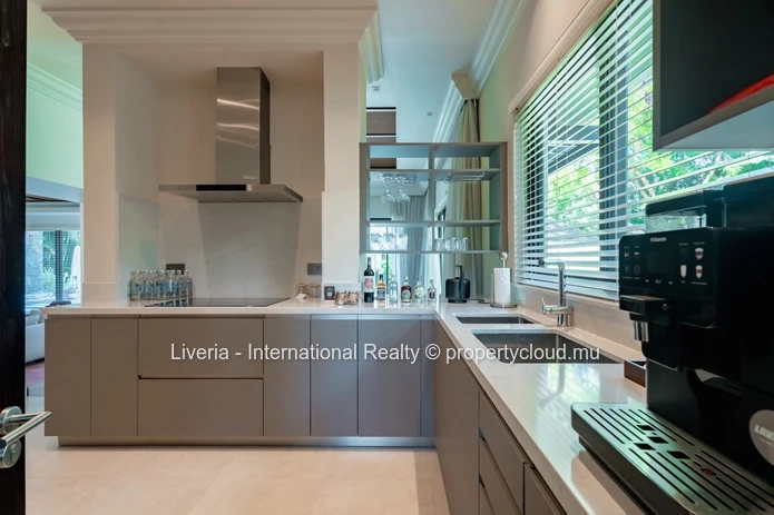 Beau Champ 4-Bed Luxury Villa with Pool - Foreign Buyers OK