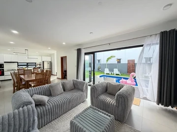4 Bedroom Villa