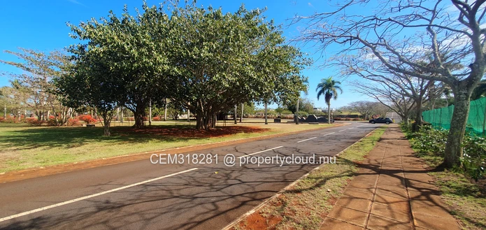 8.33 Perches Residential Land for Sale – Royal Park, Balaclava 