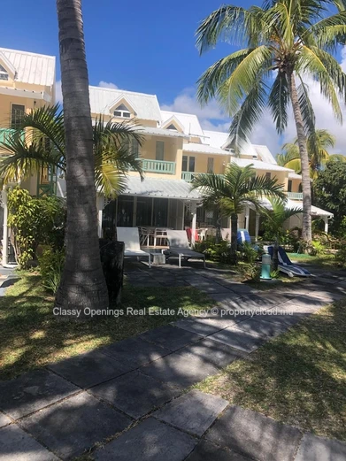 Beachfront 4-Bed Duplex in Belle Mare with Pool