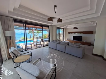 4 Bedroom Villa