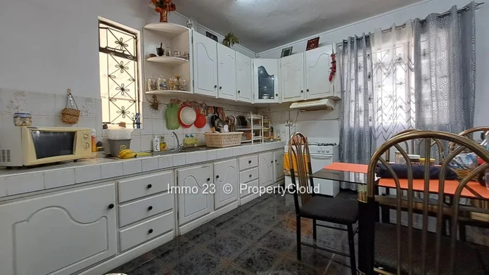 Apartment - 5 bedrooms - Rose Hill - Ref. AP78487VE