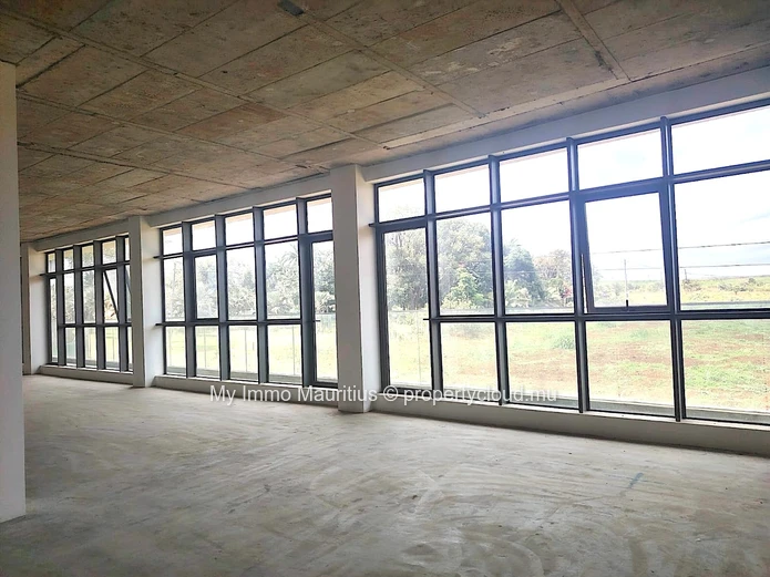 New Commercial Building for Sale – Vivea Business Park, Moka Smart City