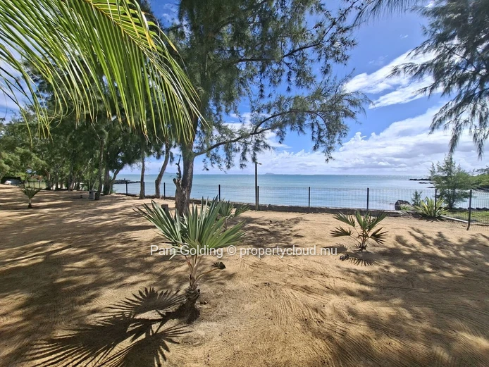 Grand Gaube – Penthouse à louer – Pam Golding Mauritius