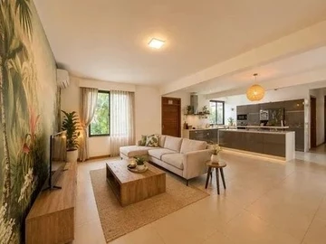 5 Bedroom Villa