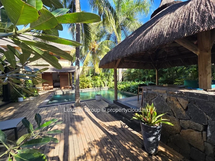 Stunning Contemporary Villa for Rent – Pereybere
