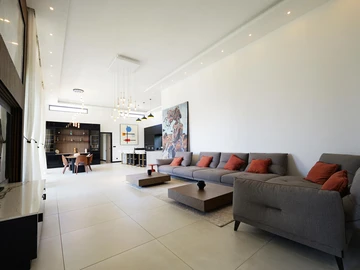 4 Bedroom Villa