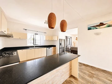 4 Bedroom Villa