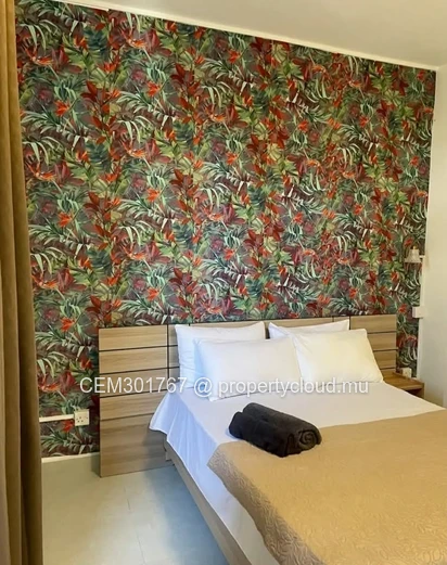 Tastefully furnished 3-bedroom ground floor apartment in the heart of Pereybere