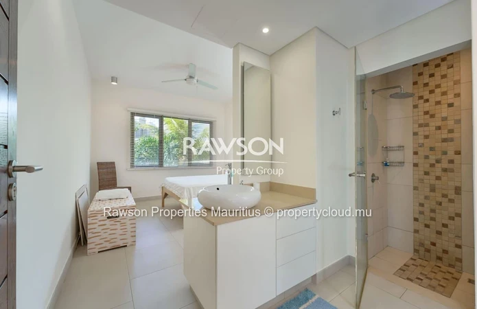 Appartement 3 ch Bain Boeuf — terrasse, piscine, accessible aux étrangers