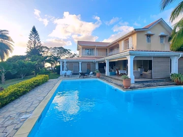 5 Bedroom Villa