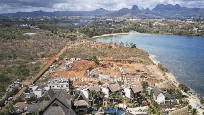 Beachfront Penthouse for Sale in Balaclava – Luxury R+2 Living by the Ocean