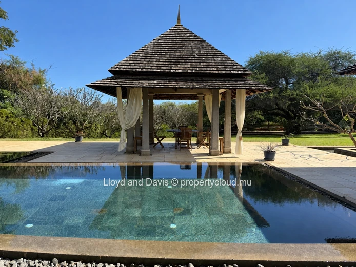 Villa meublée avec piscine au cœur de Tamarina Golf Estate
