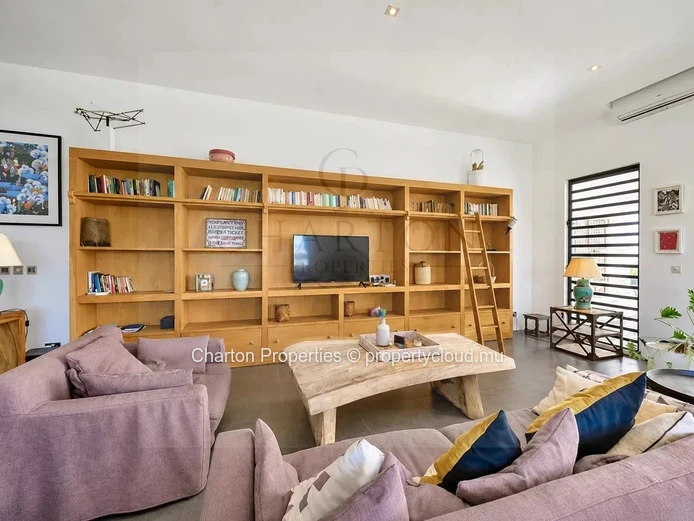 Penthouse d’exception pieds dans l’eau à Péreybère