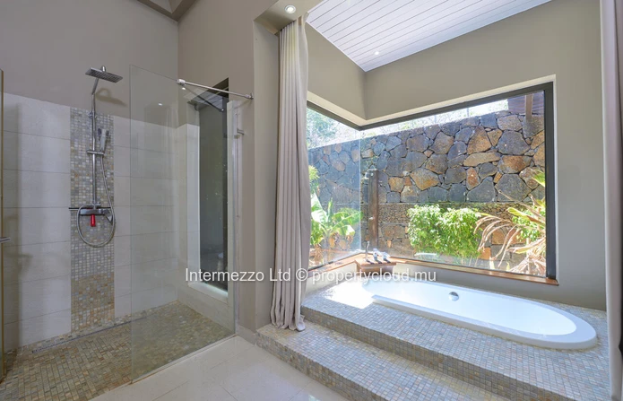 Villa RES de Luxe à Vendre Péreybère Grand Baie | 330 m2 I Terrain 1150 m2