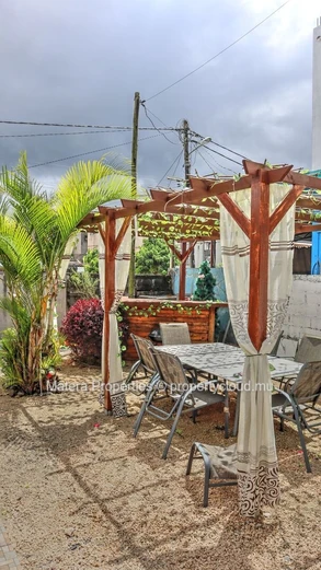 Maison spacieuse de 4 chambres à L'Avenir sur un terrain de 337 m²