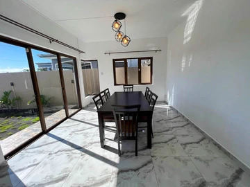 4 Bedroom Villa