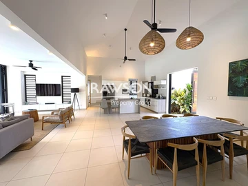 4 Bedroom Villa