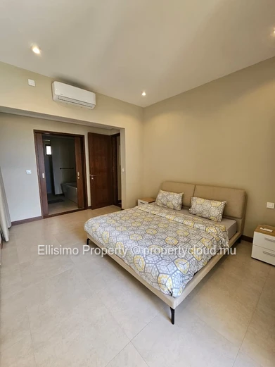 À vendre – Penthouse 2 chambres ensuite | Pointe aux Canonniers