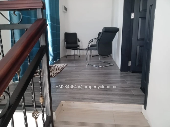 Exquisite Individual House for Rent in Albion