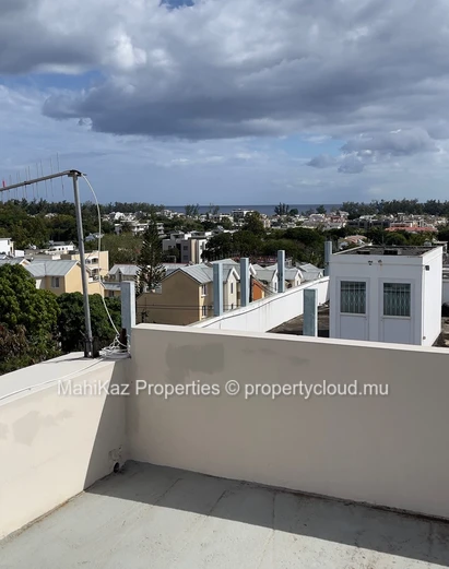 Luxurious Villa for Rent in Flic en Flac, Mauritius – Elegant Coastal Living with Sea & Mountain Views