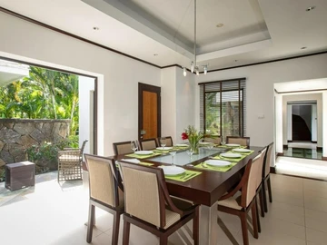 5 Bedroom Villa