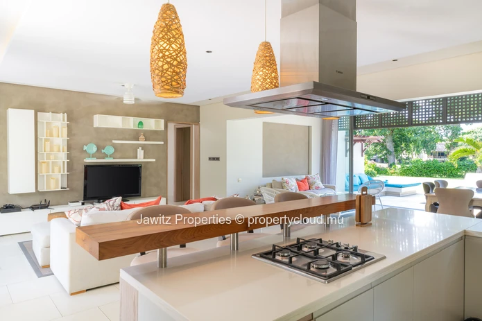 Splendid contemporary villa exquisitely crafted for embracing tropical living