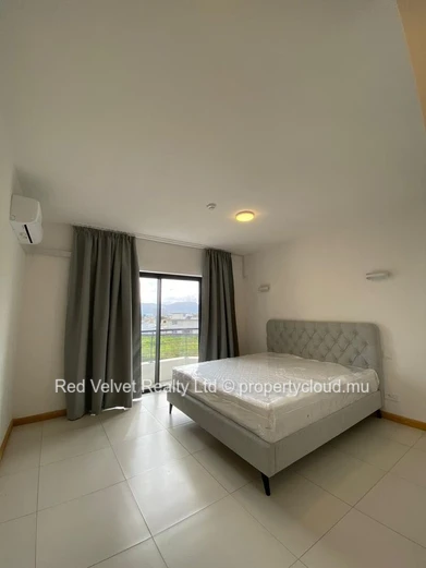 Appartement de 3 chambres à louer à Sodnac, Quatre Bornes | 158 m²