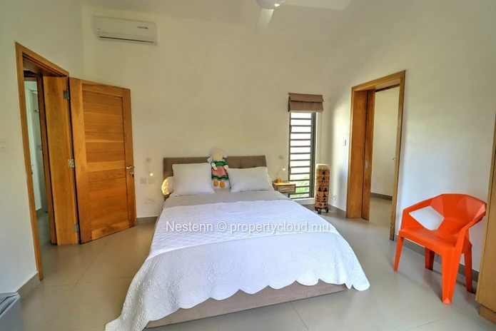 4-bedroom villa + independent studio