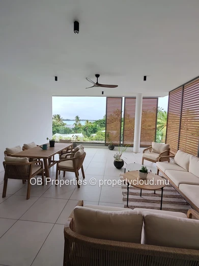 Appartement d’Exception de 3 Chambres avec Vue Mer