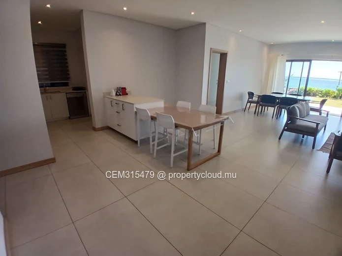 3 Chambres Appartement de Bord de Mer à Vendre – Pointe aux Sables