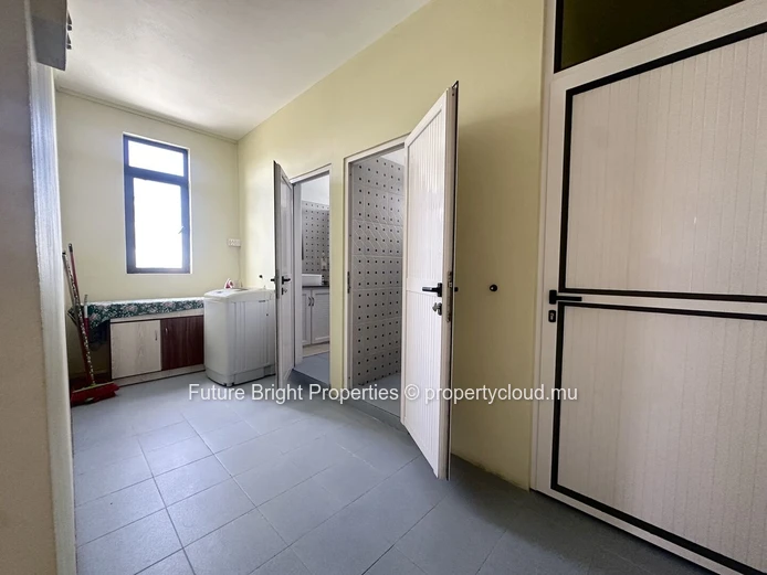 Furnished 144m² Apartment for Rent in Mont Choisy