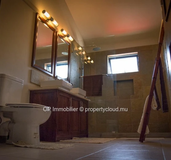 4-Bedroom House for Sale in Pereybere with Private Pool on 650m² Land