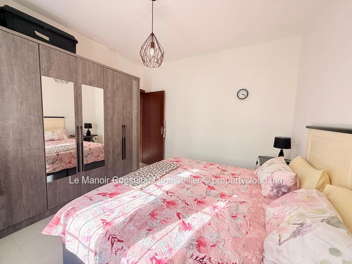 Appartement avec un jardin privatif a pailles- Proximité de toutes commodités.