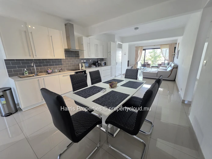 Magnifique appartement au 2e étage à louer dans une résidence haut de gamme à Pereybere, avec ascenseur