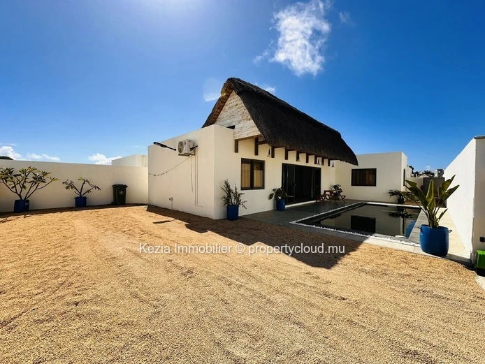 Single-Storey Villa With A Warm And Inviting Atmosphere
