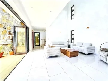 4 Bedroom Villa