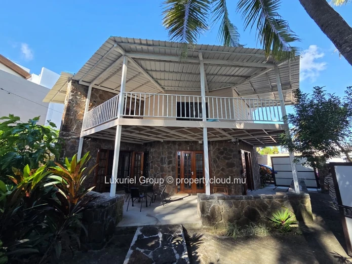 Stunning Seafront Villa with Panoramic Views in Trou aux Biches