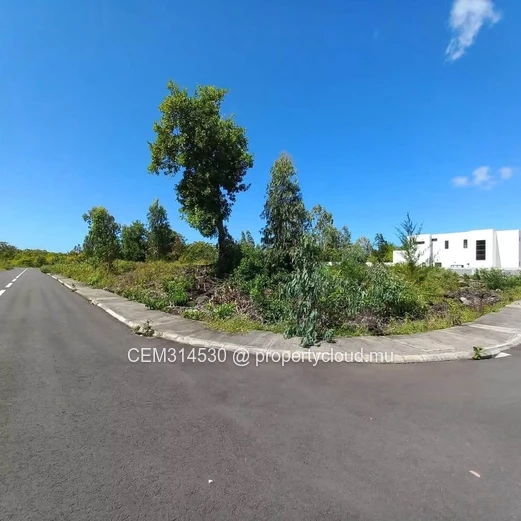 Terrain Résidentiel à Vendre  8,31 Perches – Lotissement Pierre Bleue, Plaines des Roches, Laventure