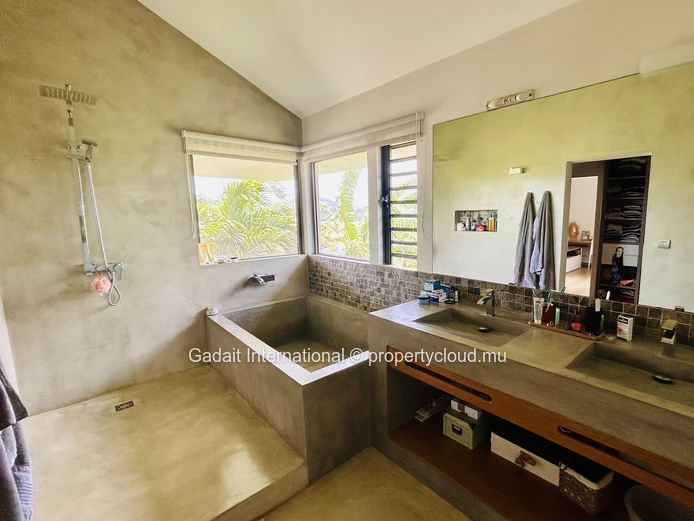 Villa contemporaine avec vue mer et montagne – Mont Piton, Île Maurice