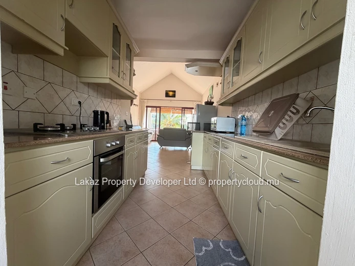 Mont Choisy 3bedrooms Apartment for Rent — Pool & Secure Complex