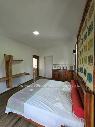 Villa de charme, 3 chambres, jardin de 760 M2 a balaclava