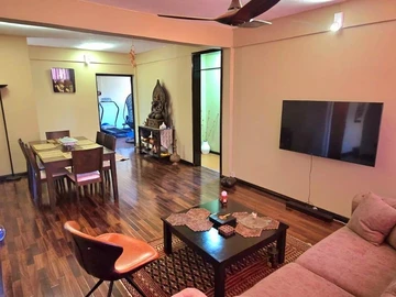 To rent : Unfurnished office space of 110 m², ideally located on the 2nd floor (without elevator) of a building in th...