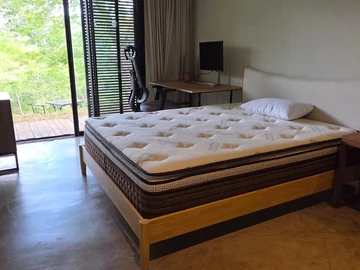 5 Bedroom Villa