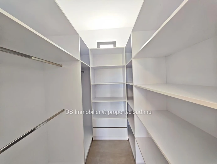 Villa For Sale – 3 Bedrooms – Grand Baie | Local Market