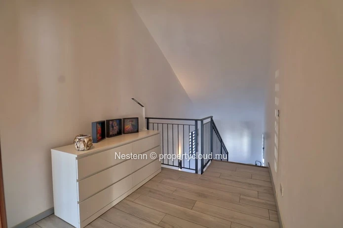 Une Maison Moderne, Élégante et Pleine de Vie
