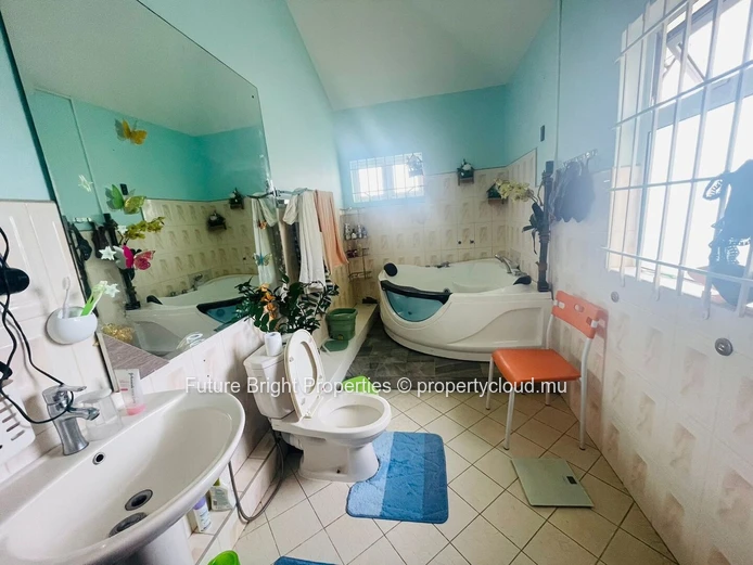Property for Sale House Flic en Flac