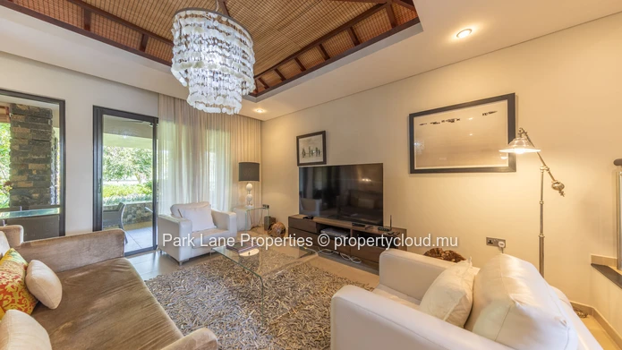 Appartement au rez-de-chaussée idéalement situé avec vue sur le parcours de golf
