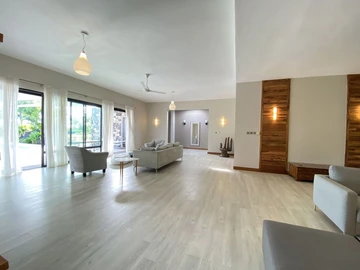 4 Bedroom Villa